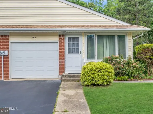 36 Snowberry Ln #B, Manchester Township, NJ 08759