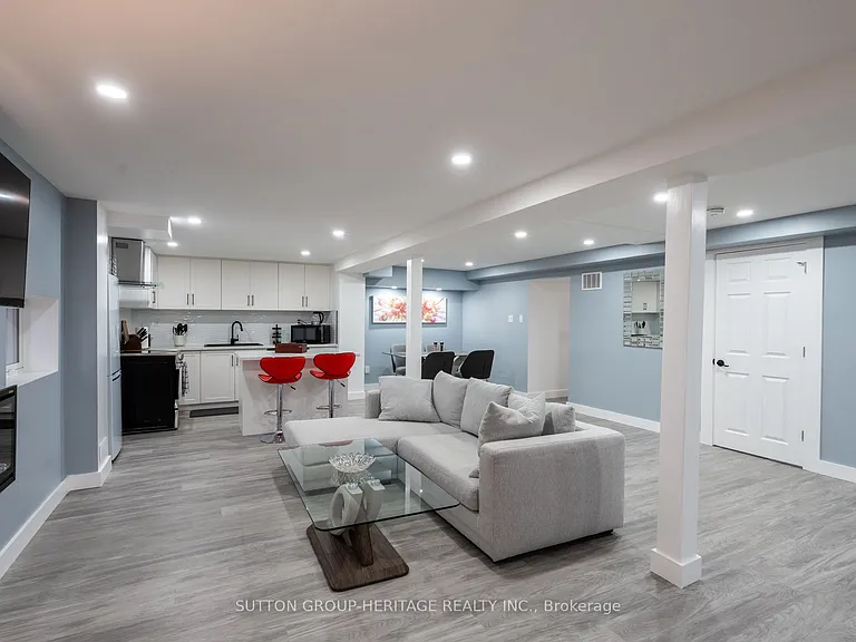 1059 Riverview Cres #BASEMENT — Photo 4