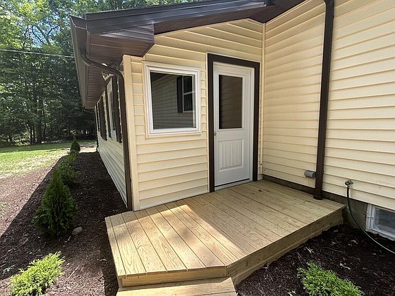 4th image of 2989 Mount Hope Rd