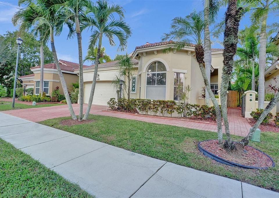1st image of 5885 NW 121st Ter