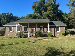 23 Moorewood Dr, Jackson, TN 38305