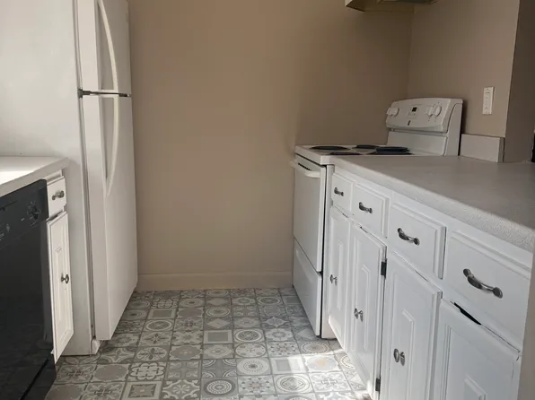 3432 Mayfield Rd #1, Cleveland, OH 44118