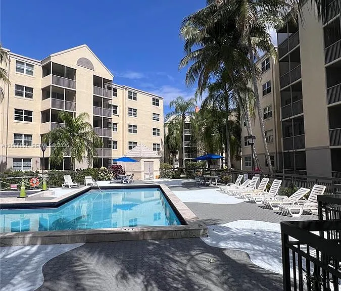 8290 Lake Dr #108 — Photo 43