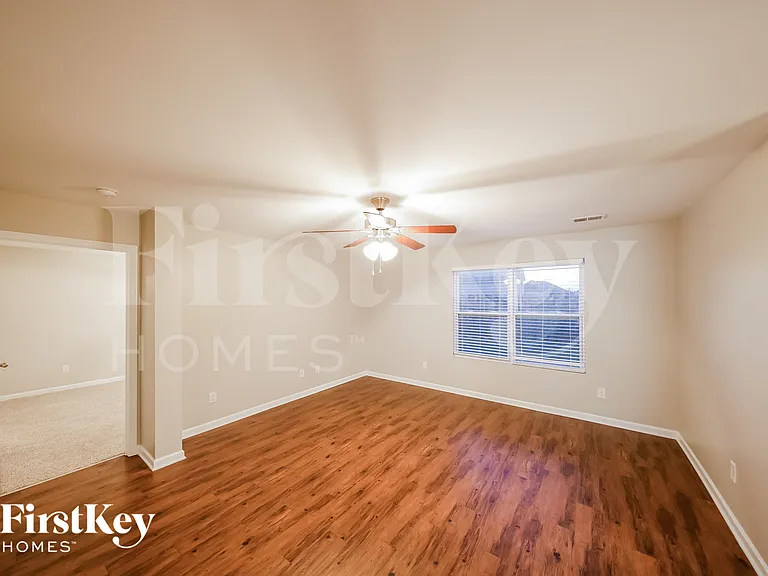104 Rosegate Dr — Photo 3