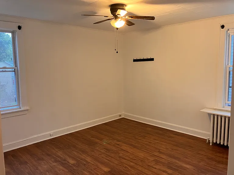 895 Mercer St #2 — Photo 10