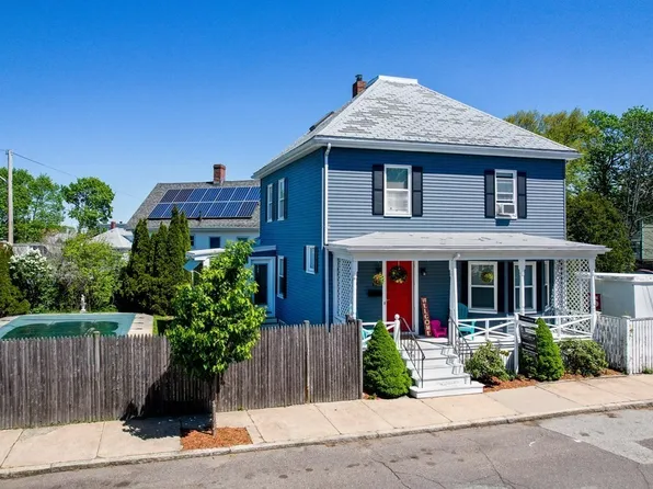 16 Cushing St, Salem, MA 01970