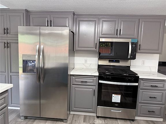 3rd image of 2435 W Broadway