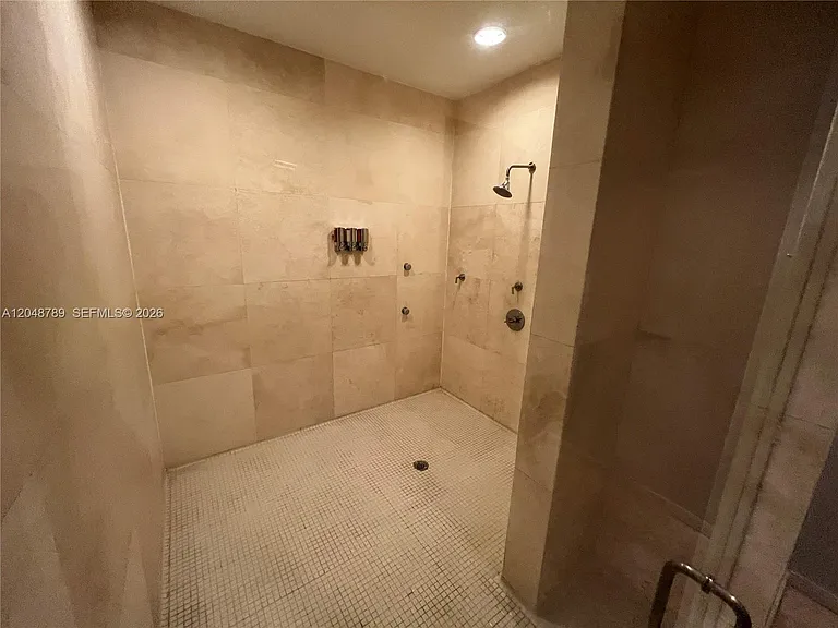 10275 Collins Ave #112 — Photo 64
