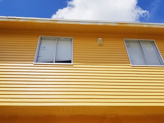 4th image of 177 NE 12th Ave