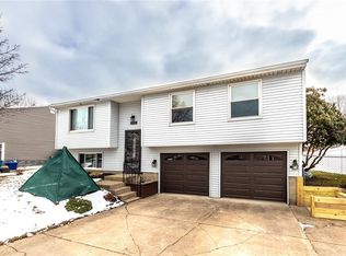 1335 Peppertree Dr, Derby, NY 14047