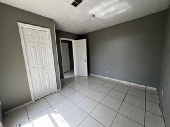 7502 Canary Cir, Texas City, TX 77591