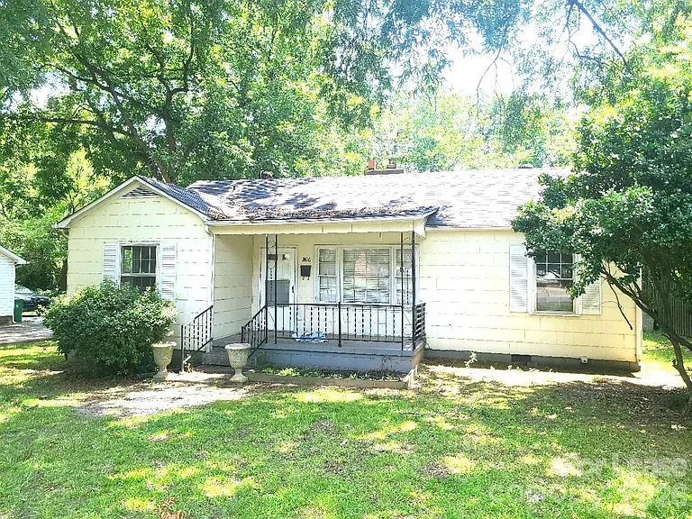 206 N Cloudman St — Photo 1