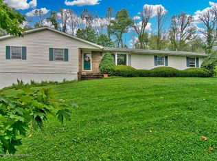 221 Spring Cir, Factoryville, PA 18419