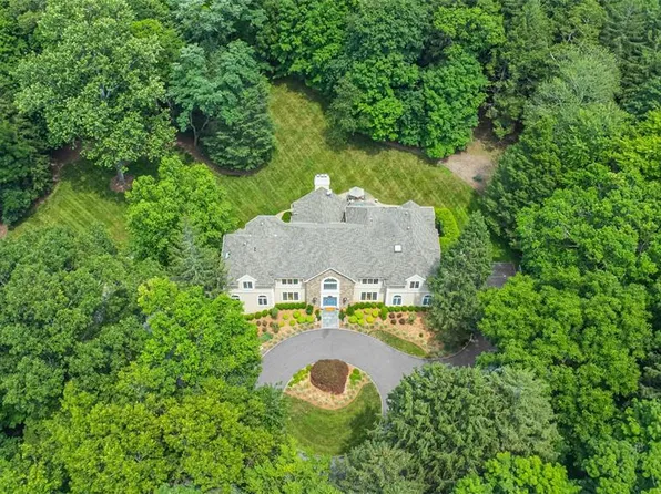 238 E Saddle River Rd, Saddle River, NJ 07458