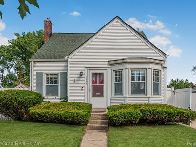 1386 W Saratoga St, Ferndale, MI, 48220