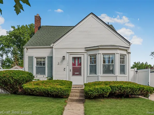 1386 W Saratoga St, Ferndale, MI 48220