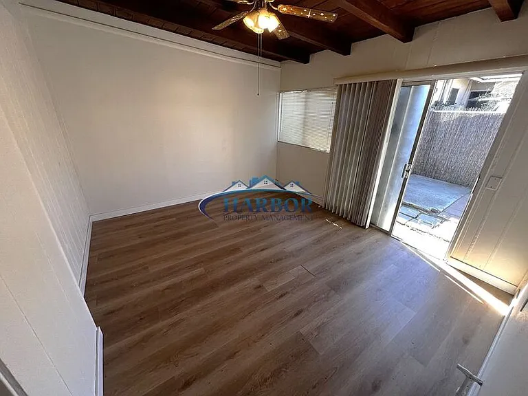 10019 S Felton Ave — Photo 8