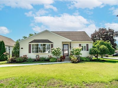 25 Parkside Dr, Lancaster, NY, 14086