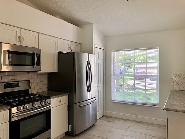 1088 Woodsmere Pkwy — Photo 7