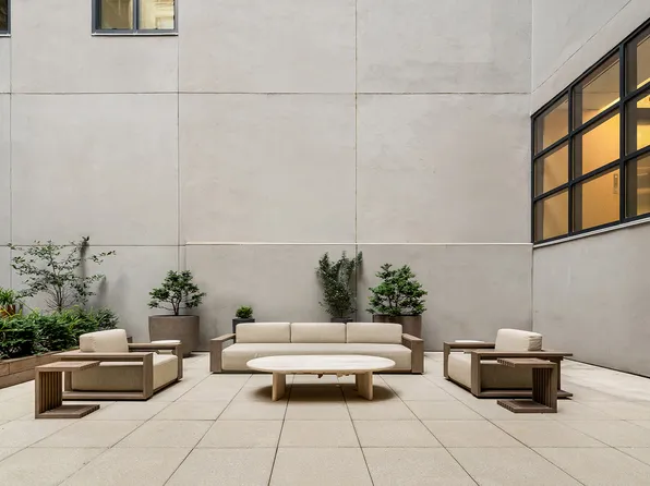 290 West Street image 17 of 19