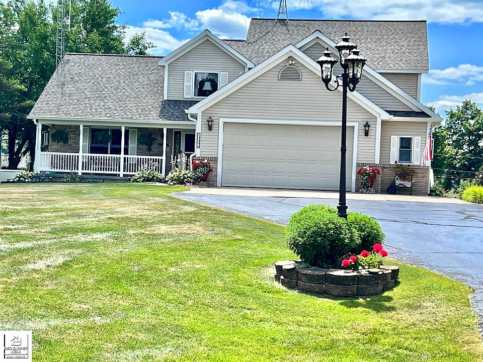 1st image of 10394 Hills Lane Dr