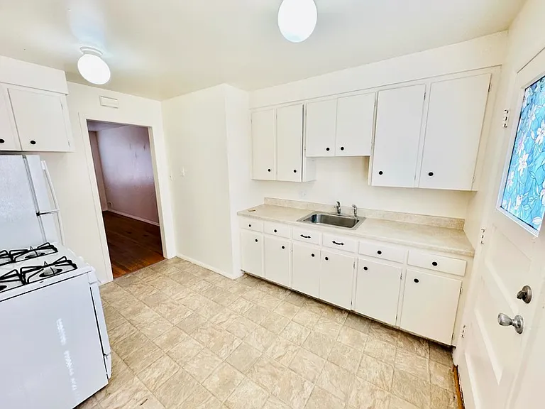 2480 S York St #2480 — Photo 7