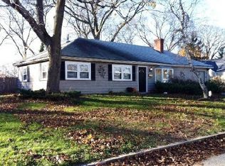 231 Richmond Dr, Warwick, RI 02888