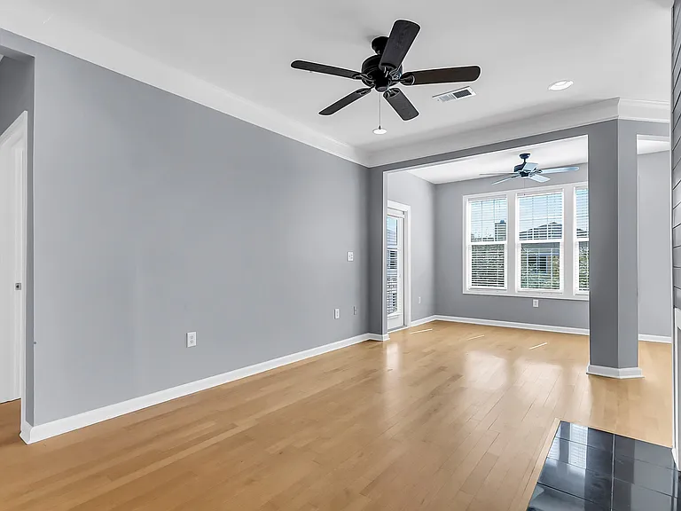 2332 Chatelain Way #1 — Photo 9