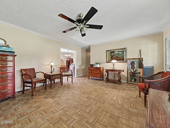 5th image of 115 Dunn Way