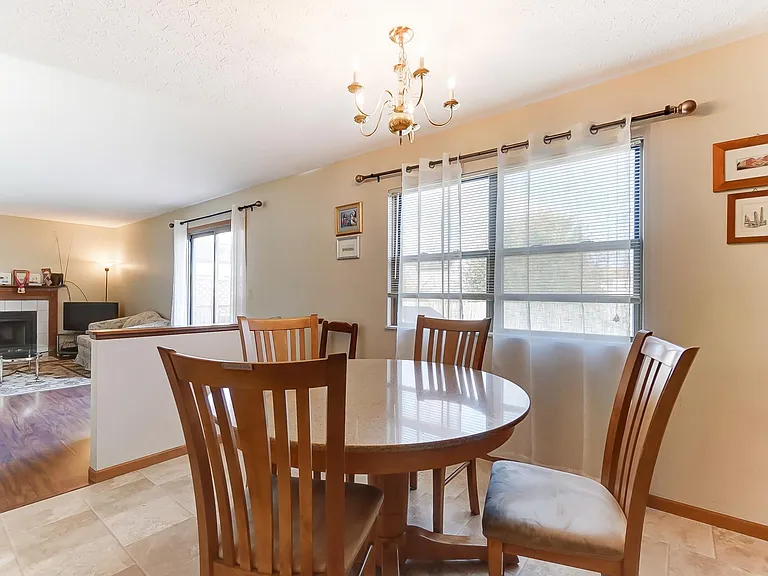 4056 Brookrun Dr — Photo 16