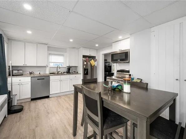 14 Robert St, Burrillville, RI 02830