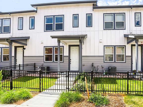 2nd image of 2861 Bear Springs Cir