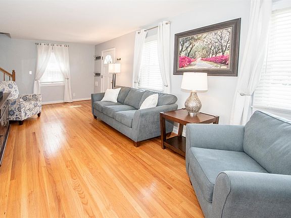 5th image of 4132 Paxton Woods Dr