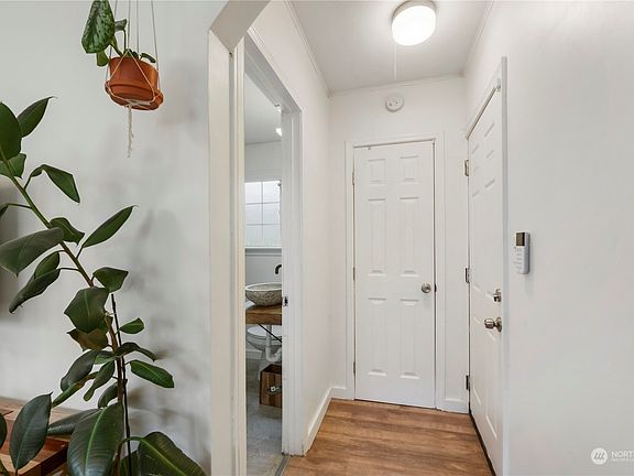 4th image of 4024 E G Street