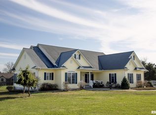 70 Starvation Acres Rd, Carbondale, IL 62903