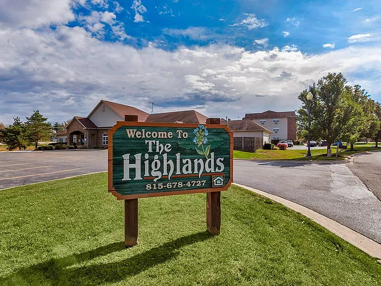 The Highlands of Kensington Manor — Photo 4