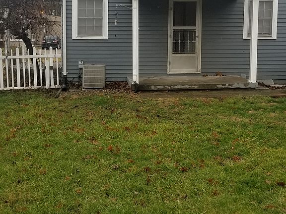 3rd image of 1911 Winton St