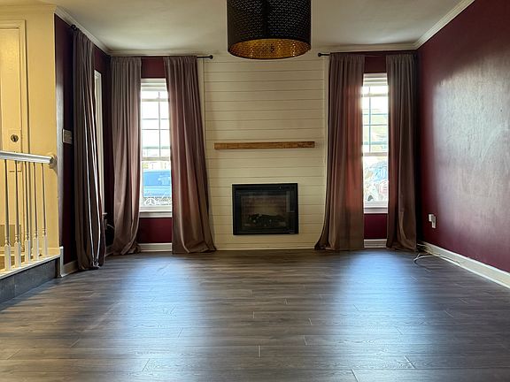 4th image of 713 Goodard Dr