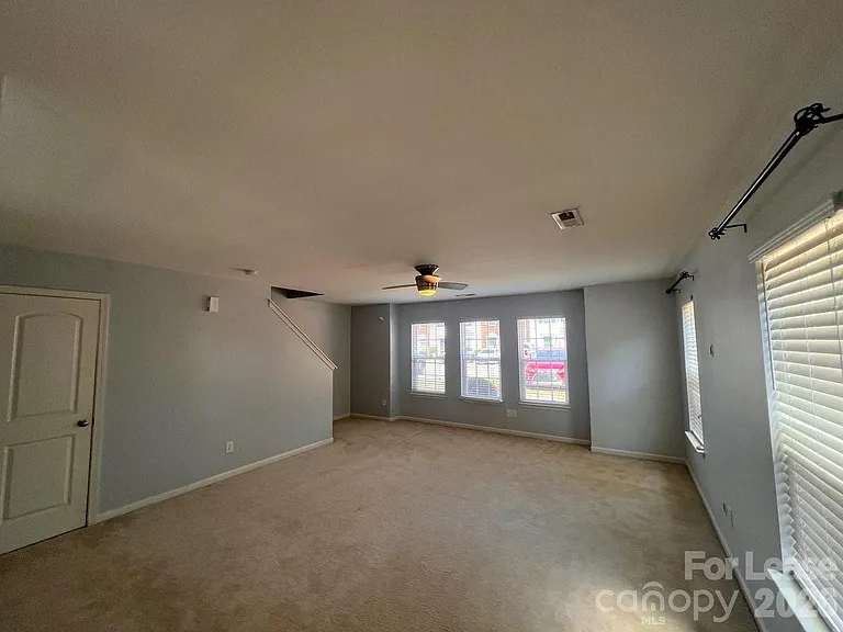 9505 Drains Bay Ct — Photo 11