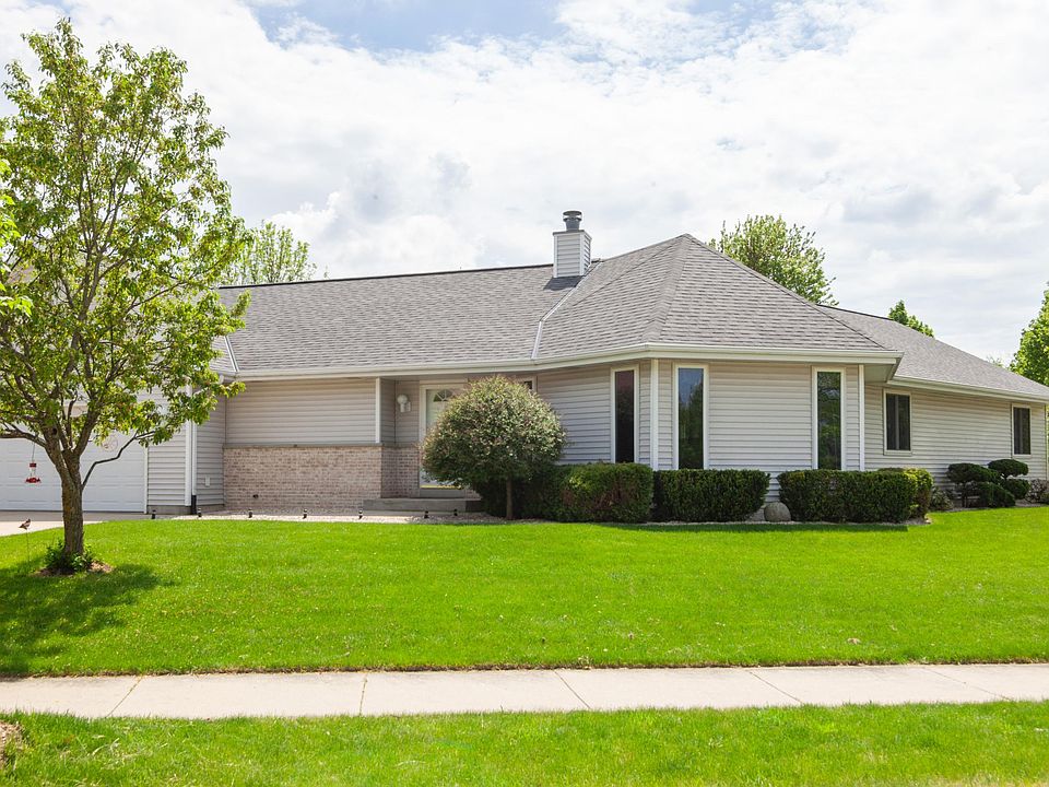 1st image of 2927 Emslie Dr