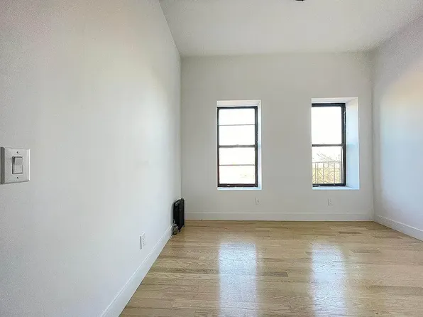 845 Park Place image 1 of 2