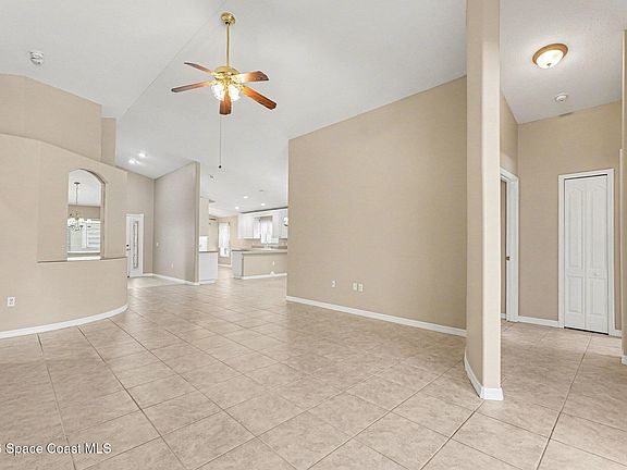 5th image of 7177 Broderick Dr