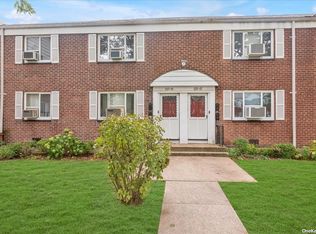 22715 88th Ave, Bellerose Manor, NY 11427