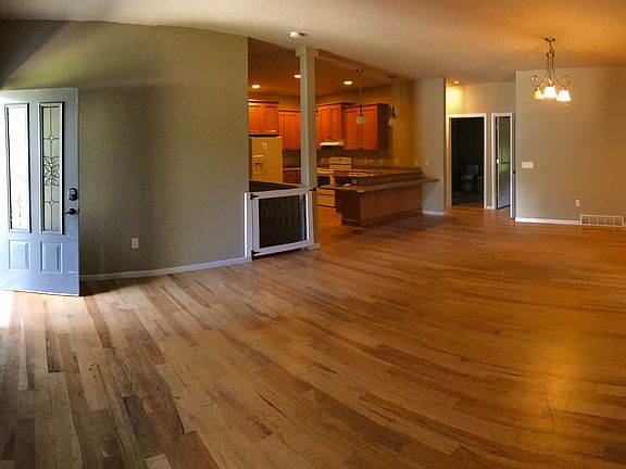 4th image of 3331 Bridlewood Dr