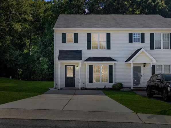 4721 Tanglewood Oaks St, Raleigh, NC 27610