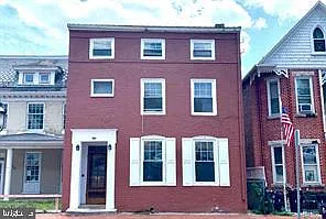 302 Decatur St #2