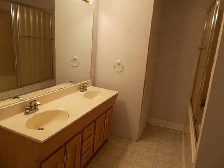 E Avenue J Silsbee Tx — Photo 9