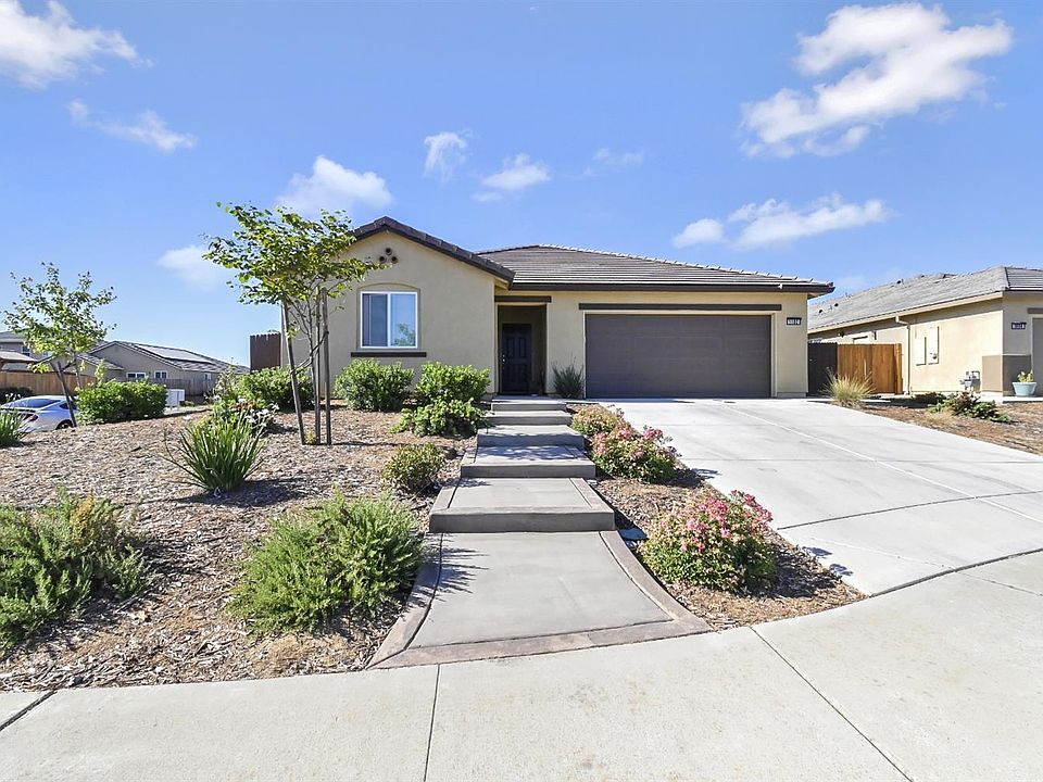 1st image of 1102 Skyline Ct