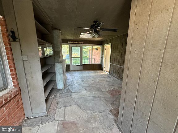 2nd image of 147 N Side Park