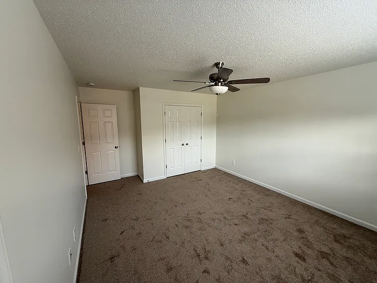 103 Wimbledon Ct — Photo 41